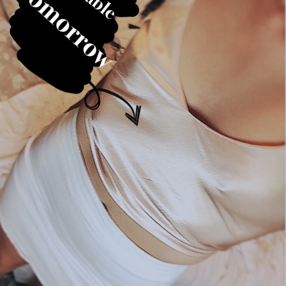 🌙Silky Strappy Tank Top🌙 - Picture 8 of 8